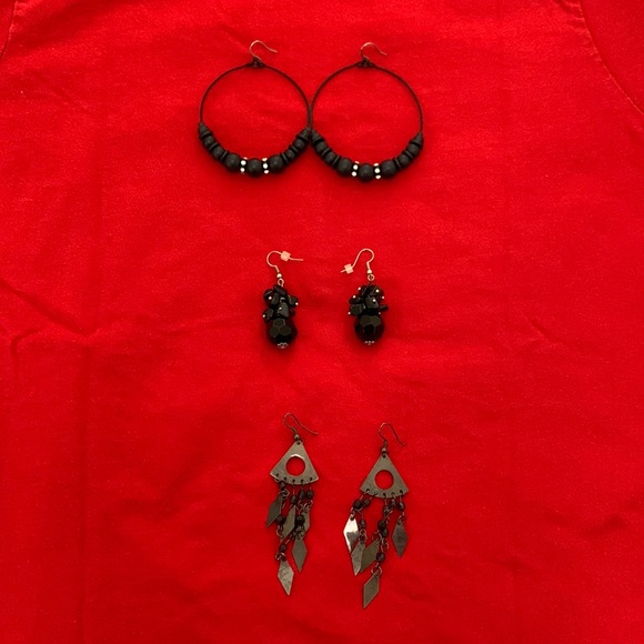 Beautiful stud earrings - Picture 1 of 4